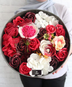 Beauty Love Artificial Flower Box